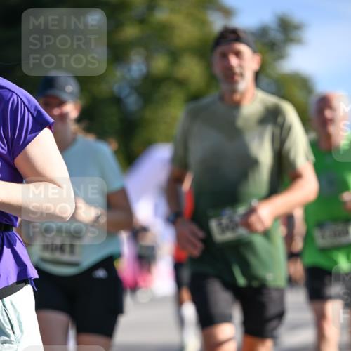07.09.2025 - BARMER Alsterlauf Dr. Thomas Lammeyer http://msf.ph/oto/8714266 07.09.2025 09:47:20 Laufen 5641 meine-sportfotos.de