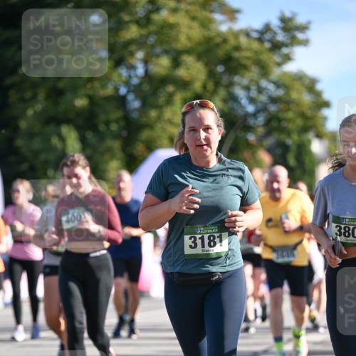 07.09.2025 - BARMER Alsterlauf Dr. Thomas Lammeyer http://msf.ph/oto/8714305 07.09.2025 09:47:27 Laufen 400, 3181, 36, 380 meine-sportfotos.de