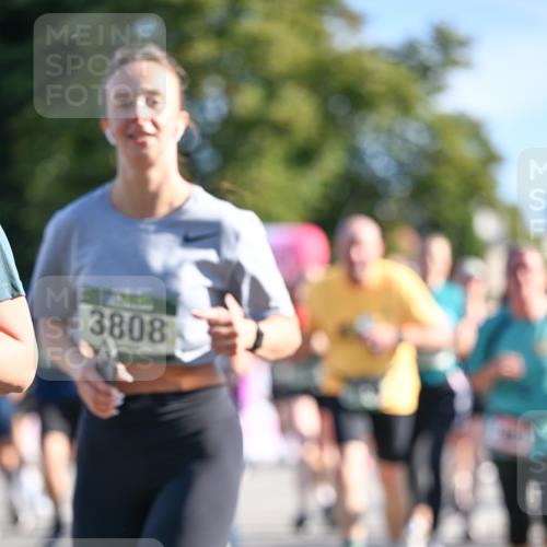07.09.2025 - BARMER Alsterlauf Dr. Thomas Lammeyer http://msf.ph/oto/8714316 07.09.2025 09:47:28 Laufen 3808 meine-sportfotos.de