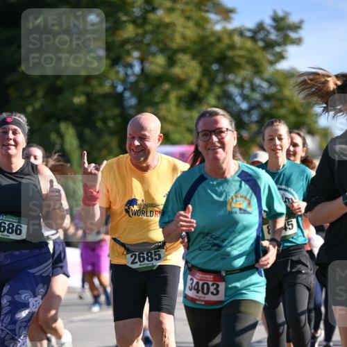 07.09.2025 - BARMER Alsterlauf Dr. Thomas Lammeyer http://msf.ph/oto/8714325 07.09.2025 09:47:30 Laufen 686, 2685, 3403, 845 meine-sportfotos.de