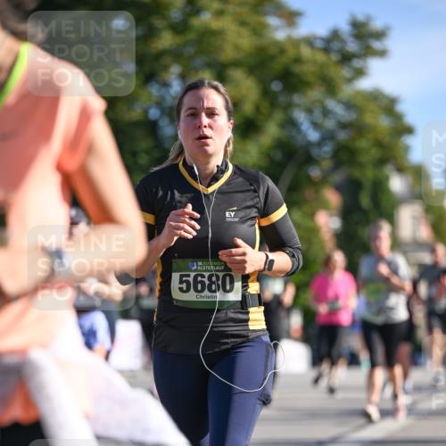 07.09.2025 - BARMER Alsterlauf Dr. Thomas Lammeyer http://msf.ph/oto/8714344 07.09.2025 09:47:33 Laufen 36, 5680 meine-sportfotos.de