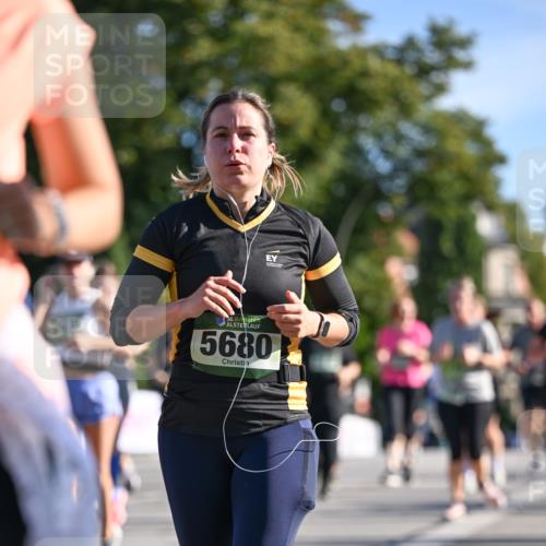 07.09.2025 - BARMER Alsterlauf Dr. Thomas Lammeyer http://msf.ph/oto/8714345 07.09.2025 09:47:33 Laufen 36, 5680 meine-sportfotos.de