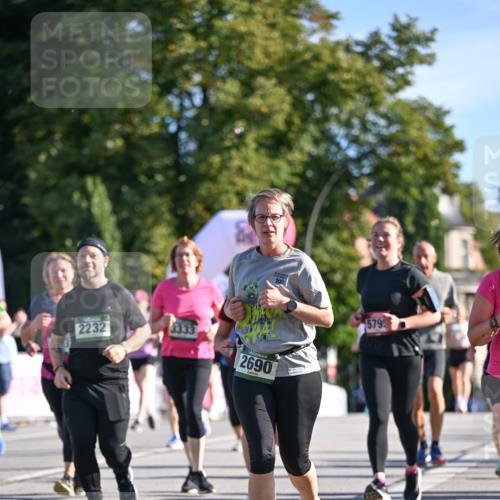 07.09.2025 - BARMER Alsterlauf Dr. Thomas Lammeyer http://msf.ph/oto/8714364 07.09.2025 09:47:36 Laufen 2232, 2690, 579 meine-sportfotos.de