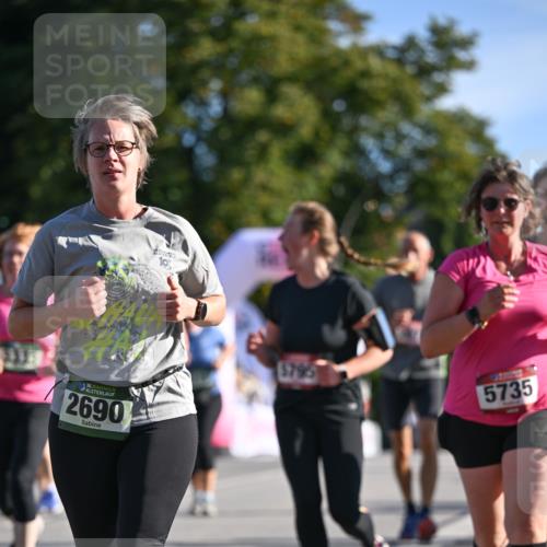 07.09.2025 - BARMER Alsterlauf Dr. Thomas Lammeyer http://msf.ph/oto/8714375 07.09.2025 09:47:38 Laufen 10, 36, 2690, 5795, 5735 meine-sportfotos.de