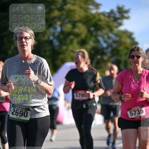 07.09.2025 - BARMER Alsterlauf Dr. Thomas Lammeyer http://msf.ph/oto/8714376 07.09.2025 09:47:38 Laufen 2690, 5795, 5735 meine-sportfotos.de