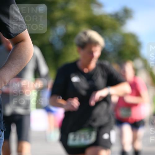 07.09.2025 - BARMER Alsterlauf Dr. Thomas Lammeyer http://msf.ph/oto/8714398 07.09.2025 09:47:42 Laufen 2113 meine-sportfotos.de