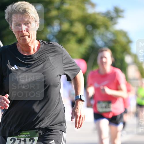 07.09.2025 - BARMER Alsterlauf Dr. Thomas Lammeyer http://msf.ph/oto/8714400 07.09.2025 09:47:43 Laufen 2712 meine-sportfotos.de