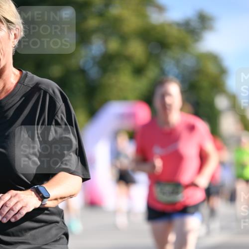 07.09.2025 - BARMER Alsterlauf Dr. Thomas Lammeyer http://msf.ph/oto/8714402 07.09.2025 09:47:43 Laufen 2 meine-sportfotos.de