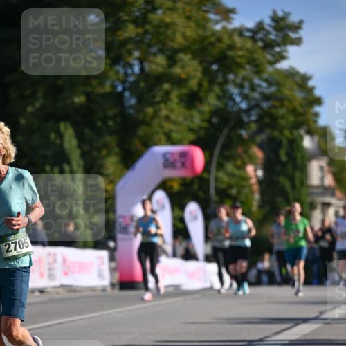 07.09.2025 - BARMER Alsterlauf Dr. Thomas Lammeyer http://msf.ph/oto/8714456 07.09.2025 09:47:51 Laufen 2705 meine-sportfotos.de
