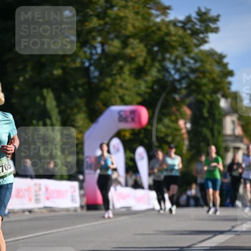 07.09.2025 - BARMER Alsterlauf Dr. Thomas Lammeyer http://msf.ph/oto/8714457 07.09.2025 09:47:51 Laufen 705 meine-sportfotos.de