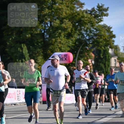 07.09.2025 - BARMER Alsterlauf Dr. Thomas Lammeyer http://msf.ph/oto/8714478 07.09.2025 09:47:57 Laufen 2825, 5563, 3133, 3132, 446 meine-sportfotos.de
