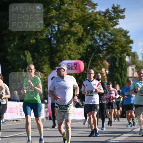 07.09.2025 - BARMER Alsterlauf Dr. Thomas Lammeyer http://msf.ph/oto/8714479 07.09.2025 09:47:57 Laufen 2825, 5563, 3133, 3132, 446 meine-sportfotos.de