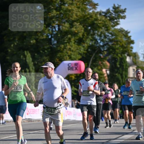 07.09.2025 - BARMER Alsterlauf Dr. Thomas Lammeyer http://msf.ph/oto/8714482 07.09.2025 09:47:58 Laufen 2825, 5563, 1005, 3133, 4468 meine-sportfotos.de