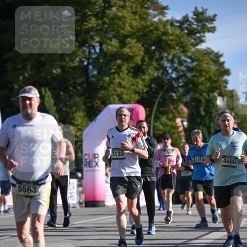 07.09.2025 - BARMER Alsterlauf Dr. Thomas Lammeyer http://msf.ph/oto/8714486 07.09.2025 09:47:59 Laufen 3133, 2587, 5563, 4468 meine-sportfotos.de