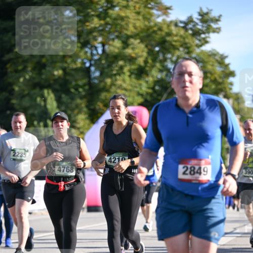 07.09.2025 - BARMER Alsterlauf Dr. Thomas Lammeyer http://msf.ph/oto/8714527 07.09.2025 09:48:05 Laufen 2235, 4768, 4210, 2849, 3904 meine-sportfotos.de