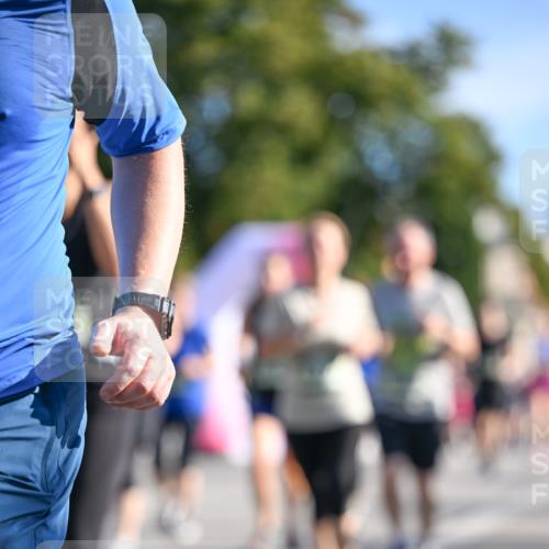 07.09.2025 - BARMER Alsterlauf Dr. Thomas Lammeyer http://msf.ph/oto/8714538 07.09.2025 09:48:07 Laufen  meine-sportfotos.de