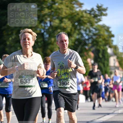 07.09.2025 - BARMER Alsterlauf Dr. Thomas Lammeyer http://msf.ph/oto/8714548 07.09.2025 09:48:09 Laufen 3885, 6337, 36, 3904 meine-sportfotos.de