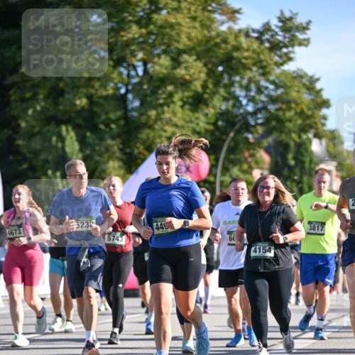 07.09.2025 - BARMER Alsterlauf Dr. Thomas Lammeyer http://msf.ph/oto/8714598 07.09.2025 09:48:18 Laufen 4673, 5233, 5743, 449, 60, 4154, 3817, 2 meine-sportfotos.de