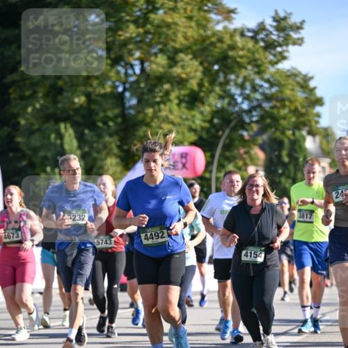 07.09.2025 - BARMER Alsterlauf Dr. Thomas Lammeyer http://msf.ph/oto/8714599 07.09.2025 09:48:18 Laufen 4673, 232, 5743, 4492, 24, 3817, 4154 meine-sportfotos.de