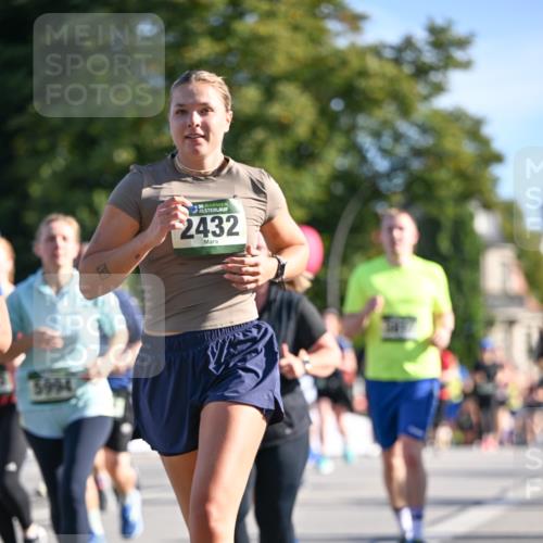 07.09.2025 - BARMER Alsterlauf Dr. Thomas Lammeyer http://msf.ph/oto/8714612 07.09.2025 09:48:20 Laufen 5994, 36, 2432 meine-sportfotos.de