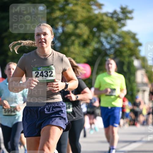 07.09.2025 - BARMER Alsterlauf Dr. Thomas Lammeyer http://msf.ph/oto/8714613 07.09.2025 09:48:20 Laufen 5994, 36, 2432 meine-sportfotos.de