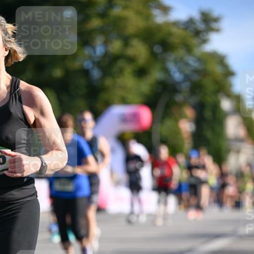 07.09.2025 - BARMER Alsterlauf Dr. Thomas Lammeyer http://msf.ph/oto/8714635 07.09.2025 09:48:24 Laufen  meine-sportfotos.de