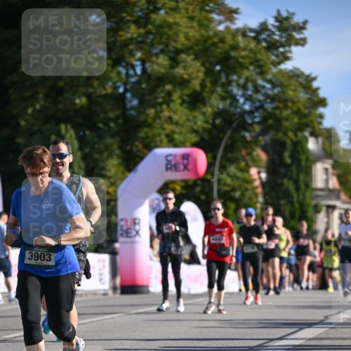 07.09.2025 - BARMER Alsterlauf Dr. Thomas Lammeyer http://msf.ph/oto/8714638 07.09.2025 09:48:24 Laufen 3903 meine-sportfotos.de