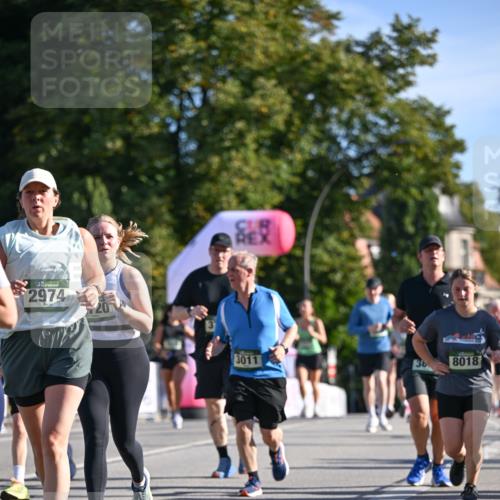 07.09.2025 - BARMER Alsterlauf Dr. Thomas Lammeyer http://msf.ph/oto/8714691 07.09.2025 09:48:34 Laufen 2974, 3011, 36, 8018 meine-sportfotos.de