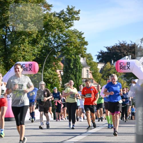 07.09.2025 - BARMER Alsterlauf Dr. Thomas Lammeyer http://msf.ph/oto/8714744 07.09.2025 09:48:44 Laufen 10, 52, 5062, 4009, 5290, 5832 meine-sportfotos.de