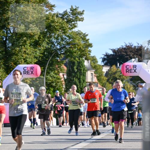 07.09.2025 - BARMER Alsterlauf Dr. Thomas Lammeyer http://msf.ph/oto/8714745 07.09.2025 09:48:44 Laufen 70, 4152, 5832, 4009, 5290 meine-sportfotos.de