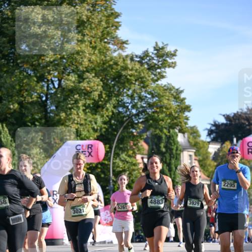 07.09.2025 - BARMER Alsterlauf Dr. Thomas Lammeyer http://msf.ph/oto/8714821 07.09.2025 09:48:59 Laufen 58, 4883, 3021, 5261, 3929, 2295, 54 meine-sportfotos.de