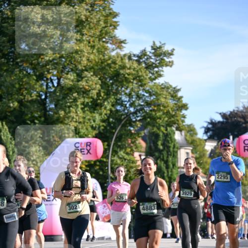 07.09.2025 - BARMER Alsterlauf Dr. Thomas Lammeyer http://msf.ph/oto/8714822 07.09.2025 09:48:59 Laufen 5261, 3021, 4883, 364, 3929, 2295, 54 meine-sportfotos.de