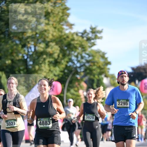 07.09.2025 - BARMER Alsterlauf Dr. Thomas Lammeyer http://msf.ph/oto/8714833 07.09.2025 09:49:00 Laufen 3021, 4883, 3929, 2295 meine-sportfotos.de