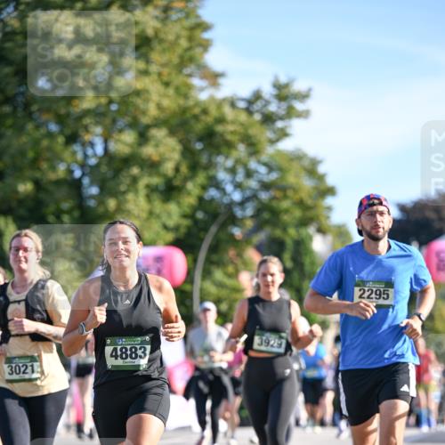 07.09.2025 - BARMER Alsterlauf Dr. Thomas Lammeyer http://msf.ph/oto/8714834 07.09.2025 09:49:01 Laufen 3021, 4883, 3929, 2295 meine-sportfotos.de