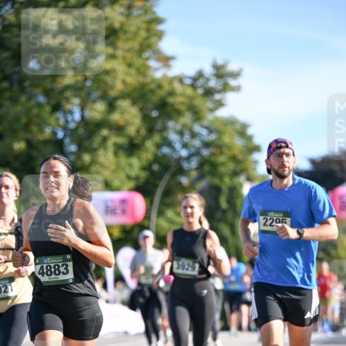 07.09.2025 - BARMER Alsterlauf Dr. Thomas Lammeyer http://msf.ph/oto/8714837 07.09.2025 09:49:01 Laufen 021, 36, 4883, 3929, 2295 meine-sportfotos.de