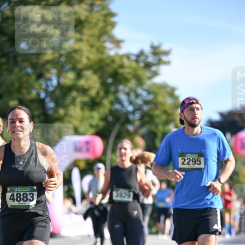 07.09.2025 - BARMER Alsterlauf Dr. Thomas Lammeyer http://msf.ph/oto/8714839 07.09.2025 09:49:01 Laufen 36, 4883, 3929, 2295 meine-sportfotos.de