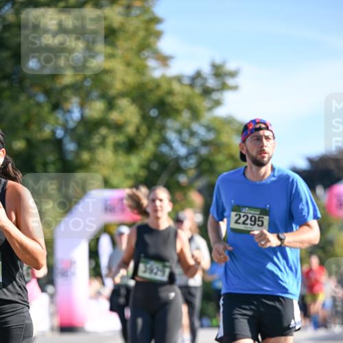 07.09.2025 - BARMER Alsterlauf Dr. Thomas Lammeyer http://msf.ph/oto/8714842 07.09.2025 09:49:02 Laufen 3929, 2295 meine-sportfotos.de