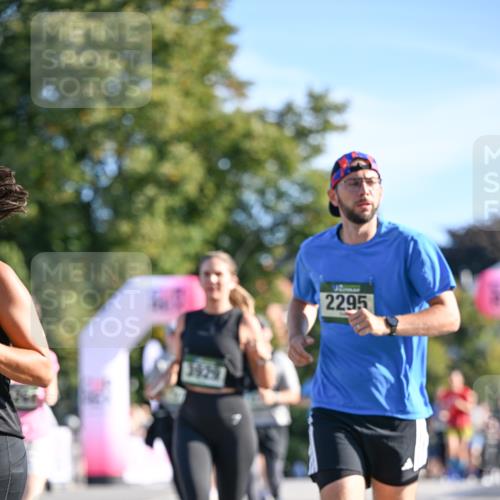 07.09.2025 - BARMER Alsterlauf Dr. Thomas Lammeyer http://msf.ph/oto/8714843 07.09.2025 09:49:02 Laufen 2295 meine-sportfotos.de