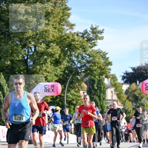 07.09.2025 - BARMER Alsterlauf Dr. Thomas Lammeyer http://msf.ph/oto/8714895 07.09.2025 09:49:10 Laufen 5281, 02, 4790, 2281, 2983, 34 meine-sportfotos.de