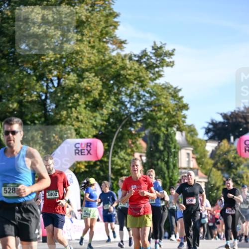 07.09.2025 - BARMER Alsterlauf Dr. Thomas Lammeyer http://msf.ph/oto/8714898 07.09.2025 09:49:11 Laufen 528, 4402, 2281, 4790, 2983, 54 meine-sportfotos.de