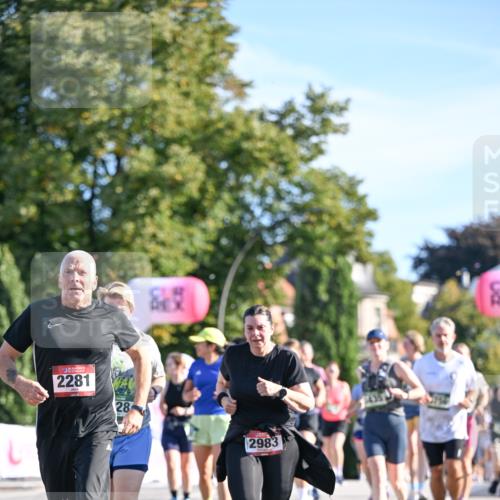 07.09.2025 - BARMER Alsterlauf Dr. Thomas Lammeyer http://msf.ph/oto/8714938 07.09.2025 09:49:17 Laufen 2281, 28, 2983 meine-sportfotos.de