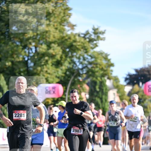 07.09.2025 - BARMER Alsterlauf Dr. Thomas Lammeyer http://msf.ph/oto/8714939 07.09.2025 09:49:17 Laufen 2281, 2983 meine-sportfotos.de