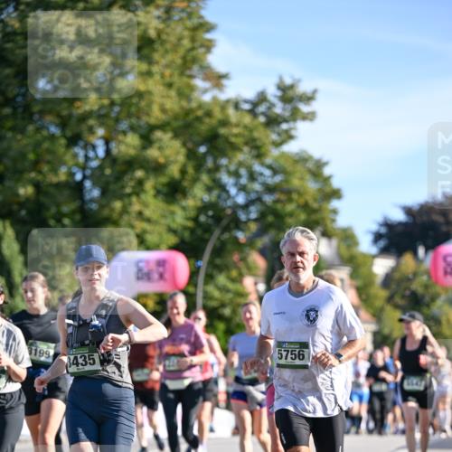 07.09.2025 - BARMER Alsterlauf Dr. Thomas Lammeyer http://msf.ph/oto/8714962 07.09.2025 09:49:21 Laufen 3199, 3435, 201, 5756, 1147 meine-sportfotos.de