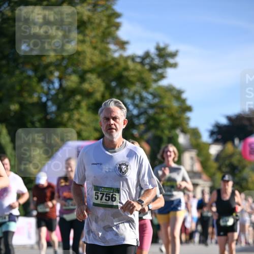 07.09.2025 - BARMER Alsterlauf Dr. Thomas Lammeyer http://msf.ph/oto/8714970 07.09.2025 09:49:22 Laufen 36, 5756 meine-sportfotos.de