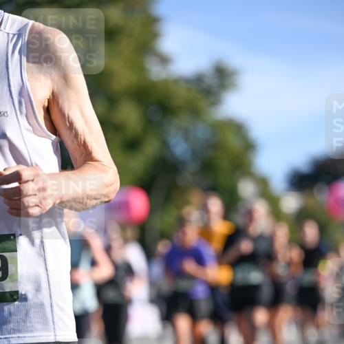 07.09.2025 - BARMER Alsterlauf Dr. Thomas Lammeyer http://msf.ph/oto/8715073 07.09.2025 09:49:42 Laufen 9 meine-sportfotos.de