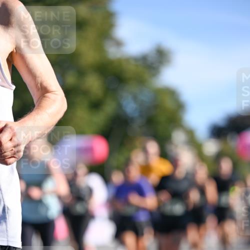 07.09.2025 - BARMER Alsterlauf Dr. Thomas Lammeyer http://msf.ph/oto/8715074 07.09.2025 09:49:42 Laufen  meine-sportfotos.de