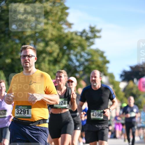 07.09.2025 - BARMER Alsterlauf Dr. Thomas Lammeyer http://msf.ph/oto/8715089 07.09.2025 09:49:46 Laufen 400, 36, 3291, 324, 4396 meine-sportfotos.de