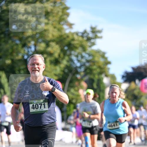 07.09.2025 - BARMER Alsterlauf Dr. Thomas Lammeyer http://msf.ph/oto/8715128 07.09.2025 09:49:52 Laufen 4071, 4641 meine-sportfotos.de
