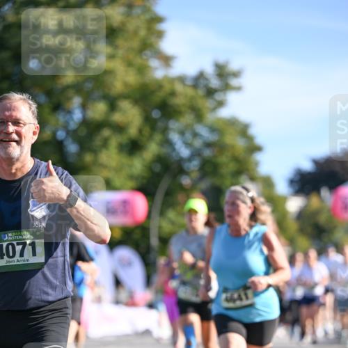 07.09.2025 - BARMER Alsterlauf Dr. Thomas Lammeyer http://msf.ph/oto/8715131 07.09.2025 09:49:53 Laufen 36, 4071 meine-sportfotos.de