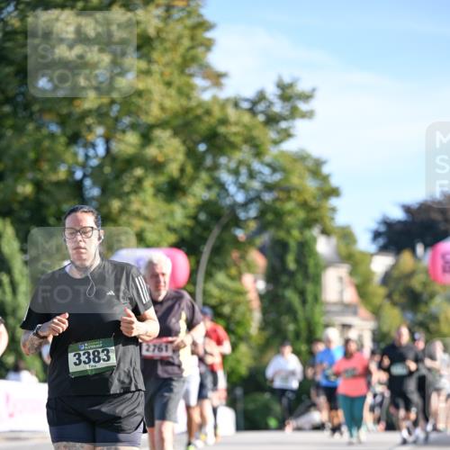 07.09.2025 - BARMER Alsterlauf Dr. Thomas Lammeyer http://msf.ph/oto/8715217 07.09.2025 09:50:06 Laufen 1, 3383, 2761 meine-sportfotos.de